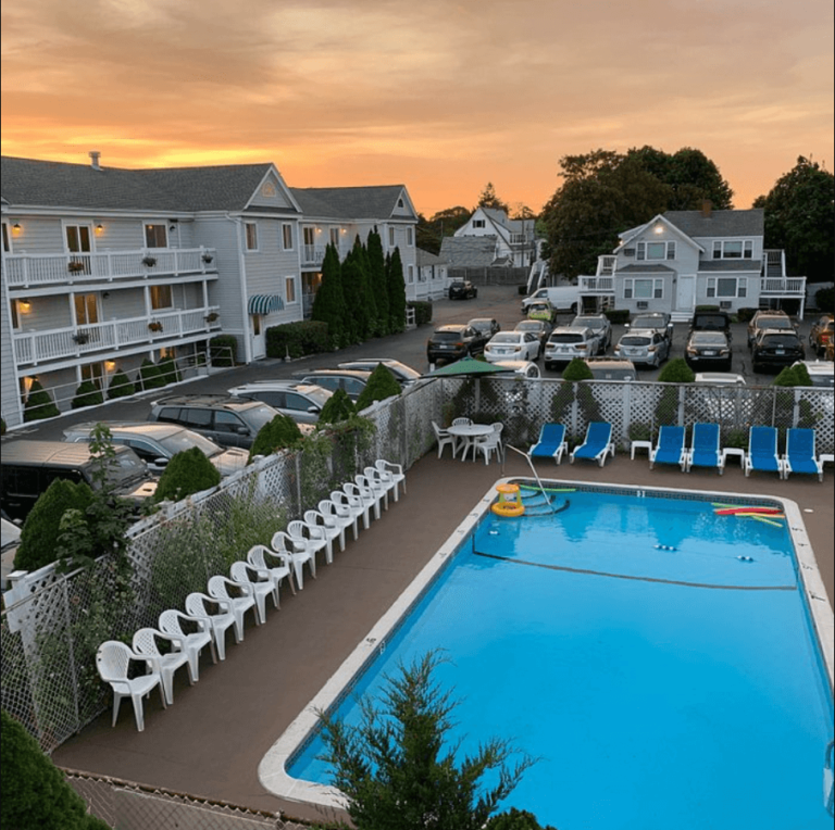 hyannis travel inn